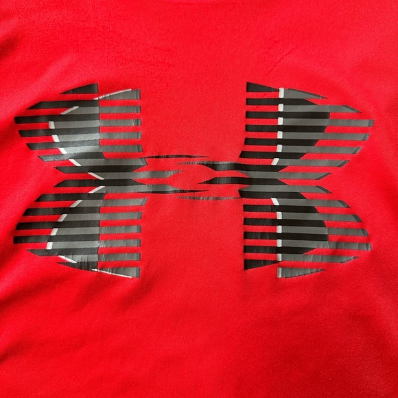 Boys Under Armour T-shirt - Picture 6 of 8